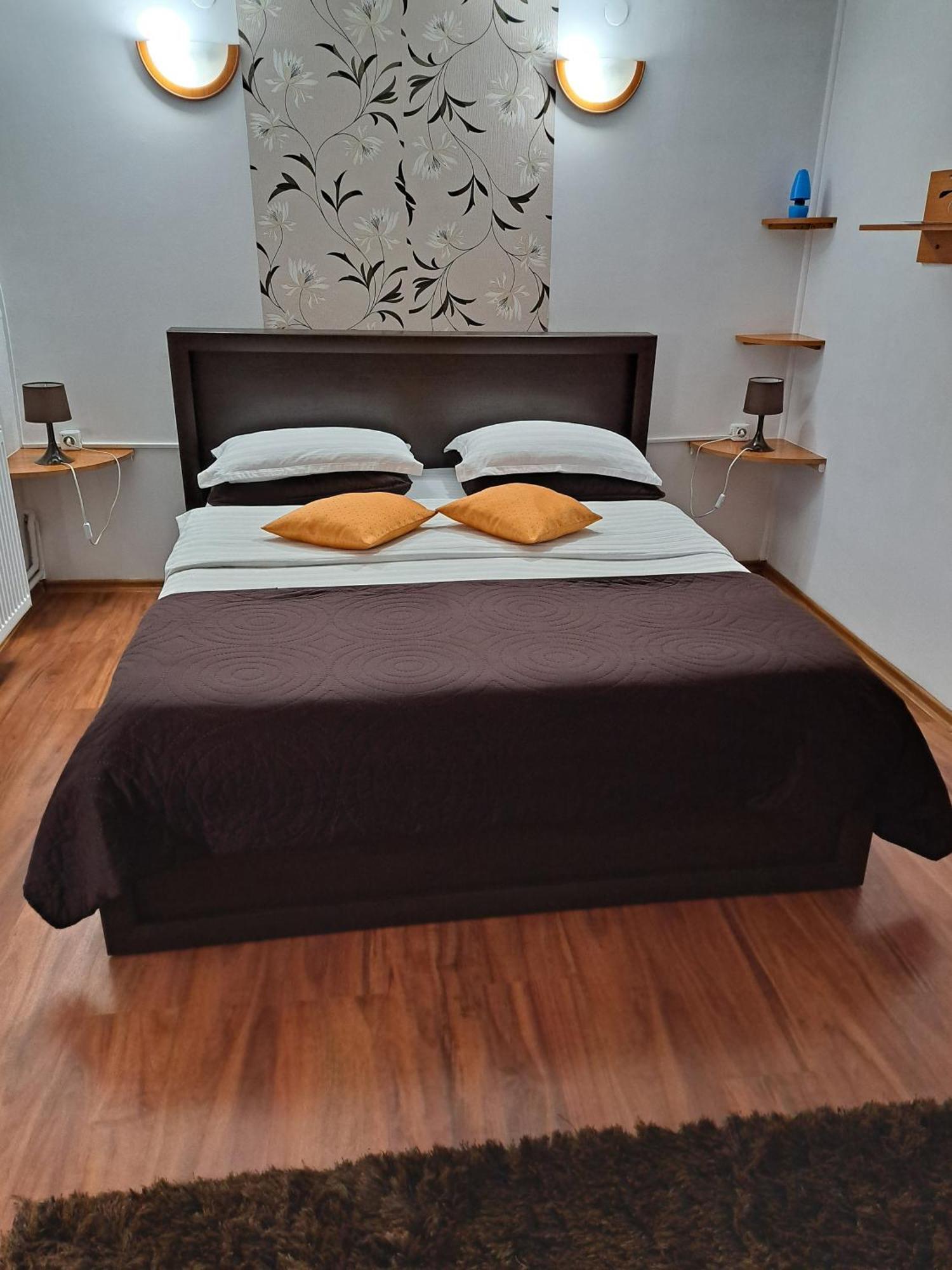 Shelby Accommodation -Adult Only- Sinaia Kültér fotó
