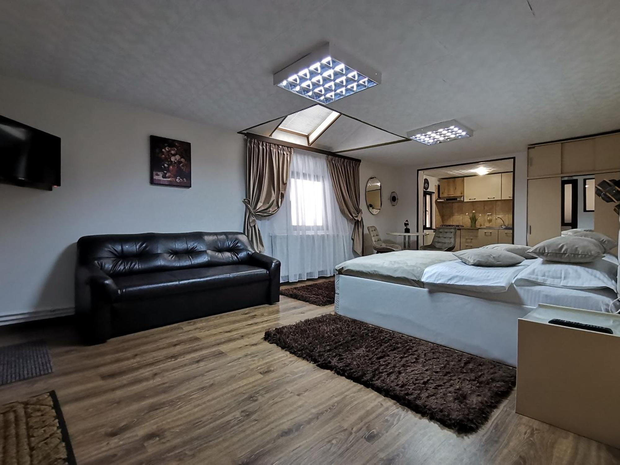 Shelby Accommodation -Adult Only- Sinaia Kültér fotó