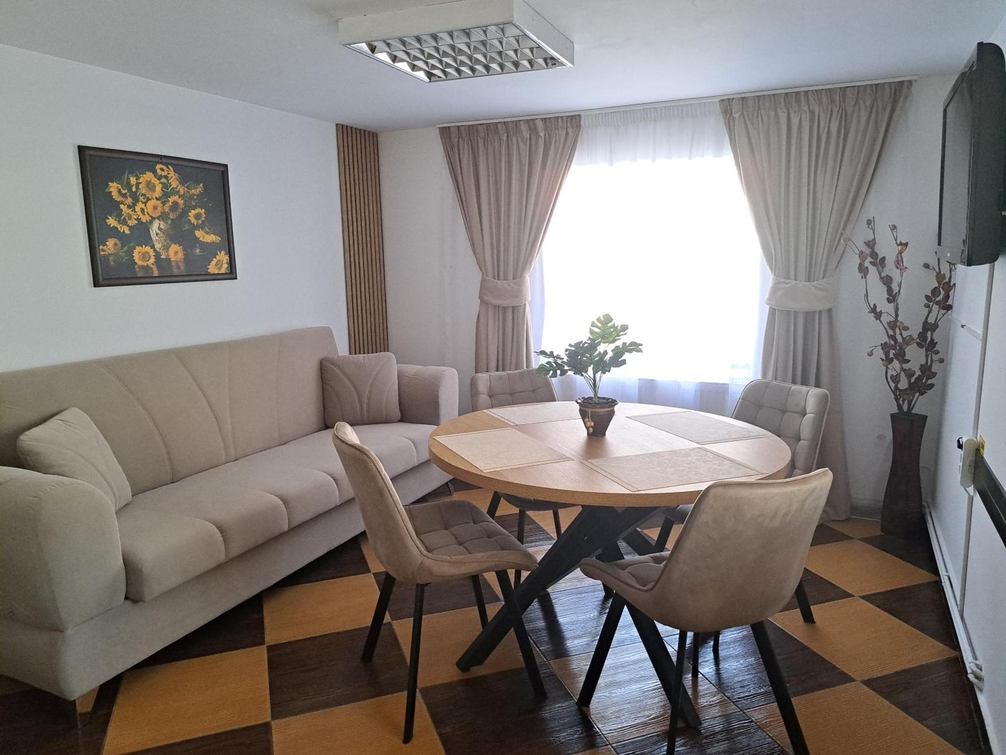 Shelby Accommodation -Adult Only- Sinaia Kültér fotó
