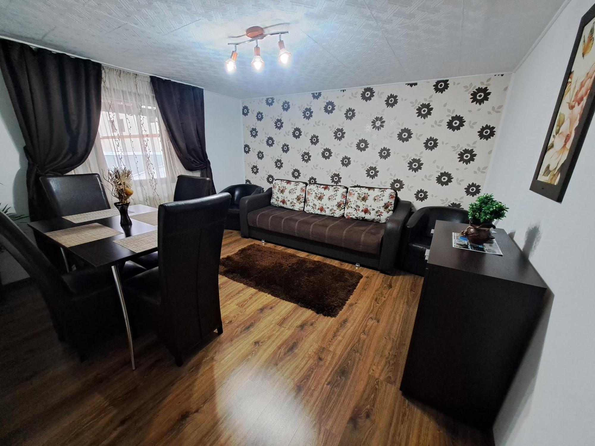 Shelby Accommodation -Adult Only- Sinaia Kültér fotó